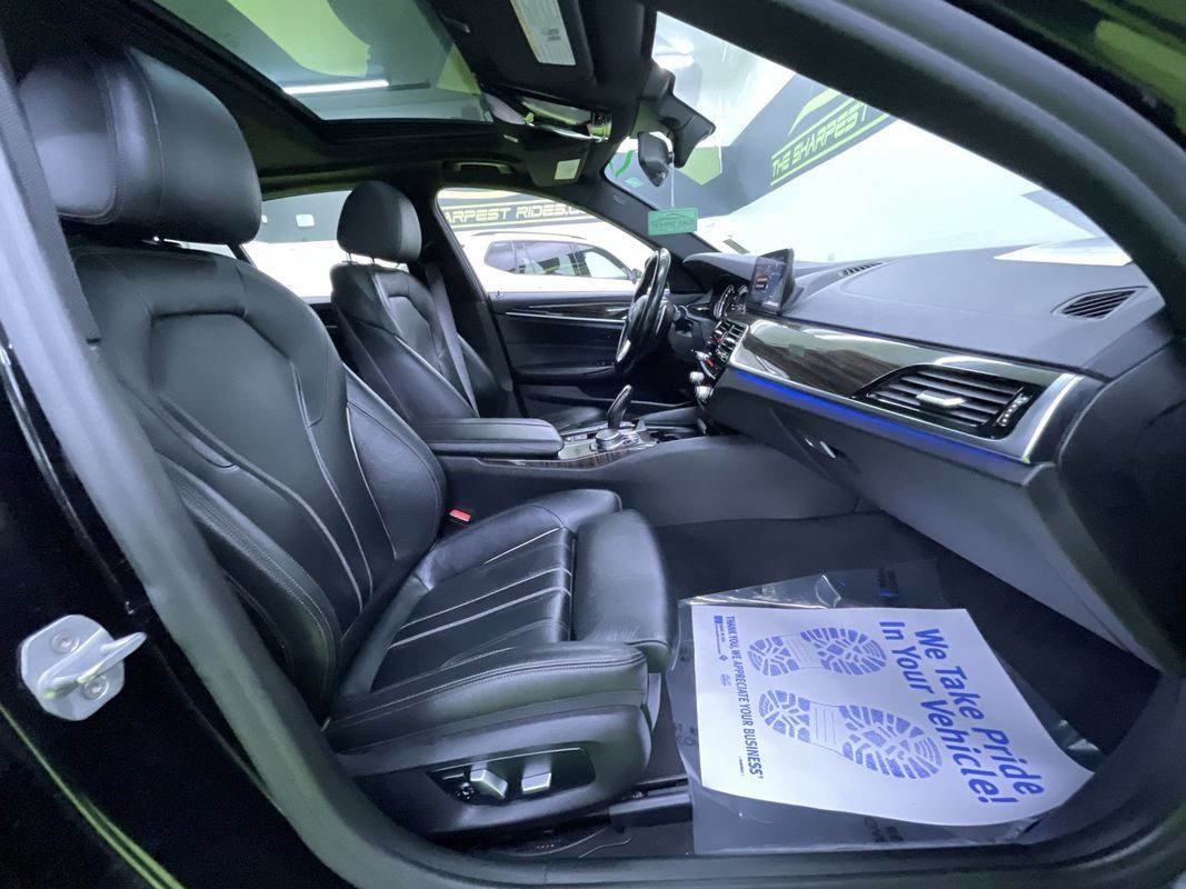 Used 2018 BMW 530e w/ Premium Package 2 RWD image 31