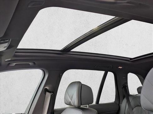 New 2026 BMW X5 xDrive50e w/ M Sport Package image 15