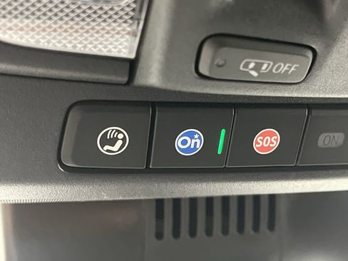 Certified 2024 GMC Sierra 1500 AT4 w/ Technology Package image 30