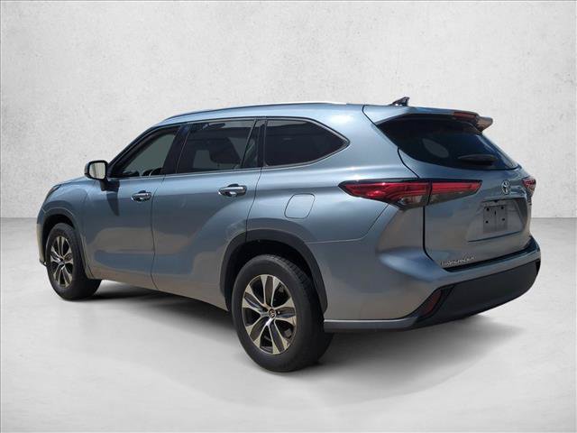Used 2021 Toyota Highlander XLE FWD image 4