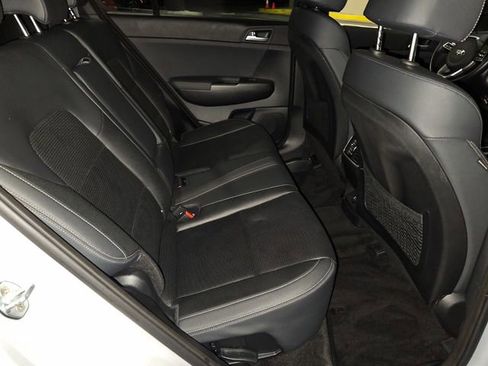 Used 2022 Kia Sportage Nightfall Edition image 18