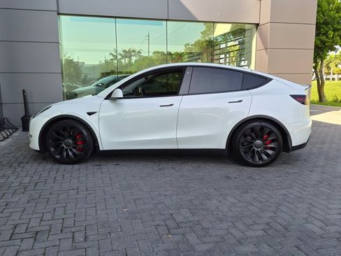 Used 2022 Tesla Model Y Performance AWD/4WD image 8