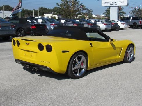 Used 2007 Chevrolet Corvette Convertible w/ Preferred Equipment Group image 11