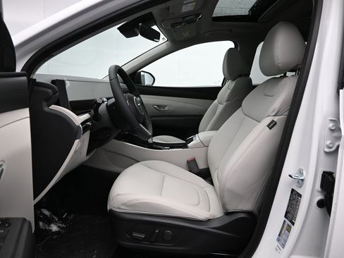 Used 2025 Hyundai Tucson SEL AWD/4WD image 28