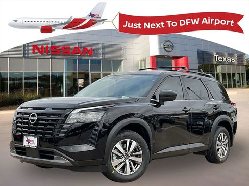 New 2026 Nissan Pathfinder SL image 1