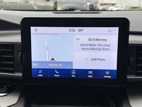 Used 2020 Ford Explorer XLT w/ Equipment Group 202A AWD/4WD image 25