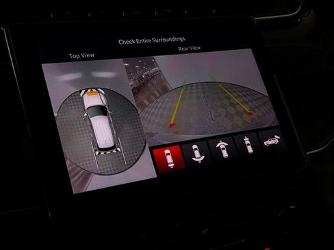 Used 2022 Jeep Grand Cherokee Overland w/ Advanced Protech Group III image 19