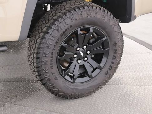 Used 2022 Chevrolet Colorado ZR2 w/ ZR2 Dusk Special Edition AWD/4WD image 14