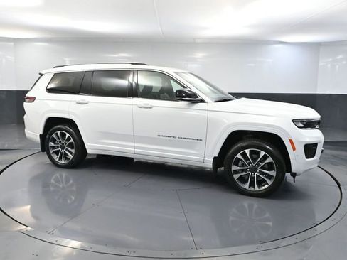 Used 2023 Jeep Grand Cherokee L Overland w/ Advanced Protech Group III image 4