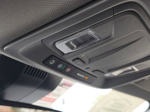 Used 2025 Chevrolet Silverado 1500 LT image 32