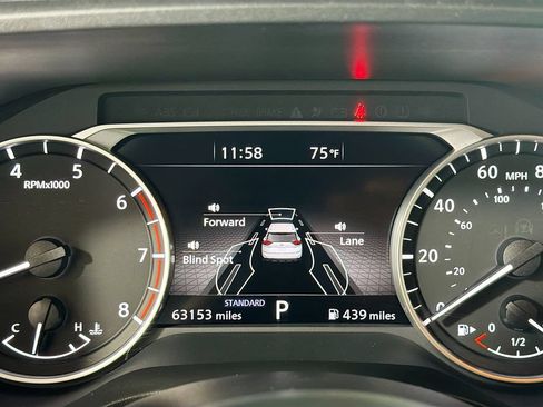 Used 2024 Nissan Rogue S FWD image 14