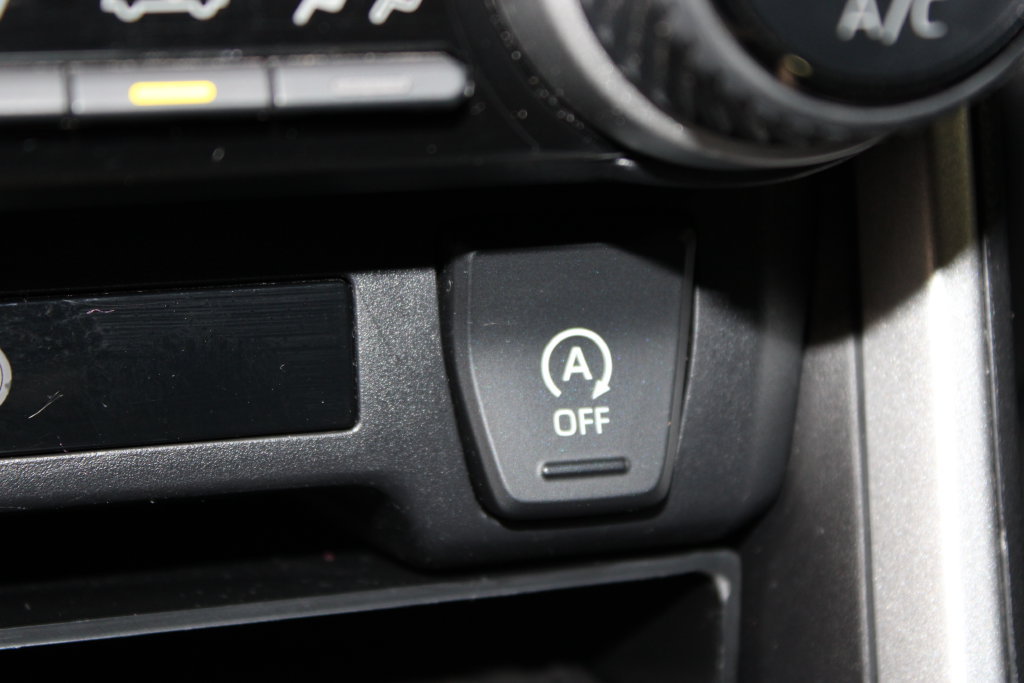 Used 2023 Toyota RAV4 XLE FWD image 46