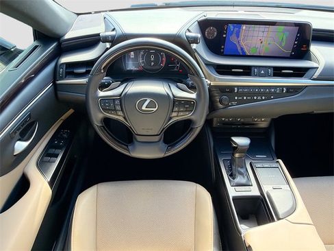 Used 2020 Lexus ES 350 w/ Premium Package image 17