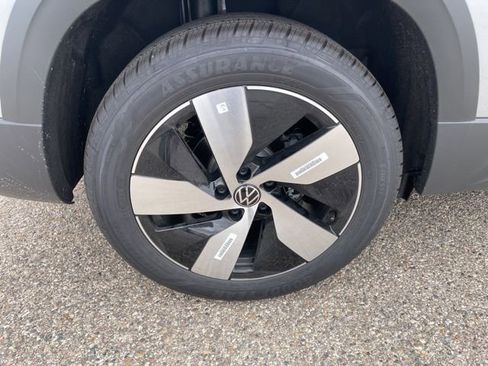 New 2025 Volkswagen Taos S image 21