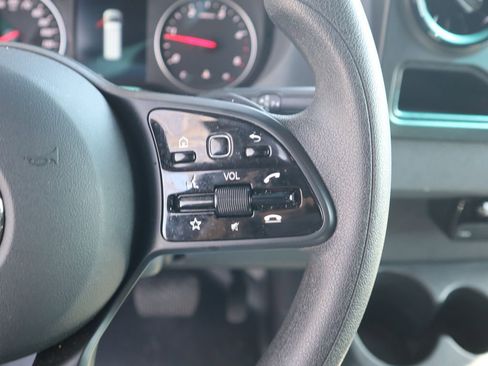 Used 2024 Mercedes-Benz Sprinter 2500 image 19