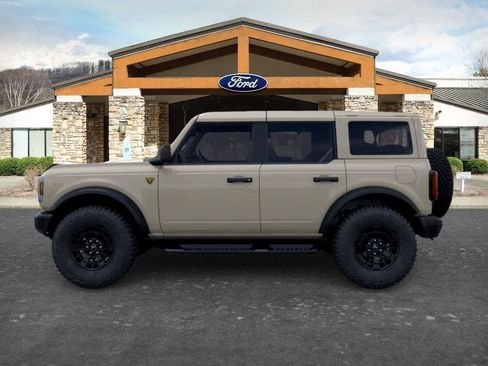 New 2026 Ford Bronco Badlands AWD/4WD image 3