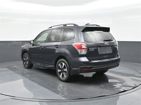 Used 2017 Subaru Forester 2.5i Premium image 8