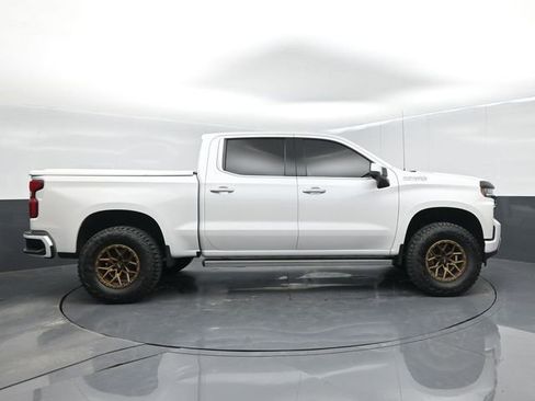 Used 2020 Chevrolet Silverado 1500 High Country w/ Technology Package AWD/4WD image 9