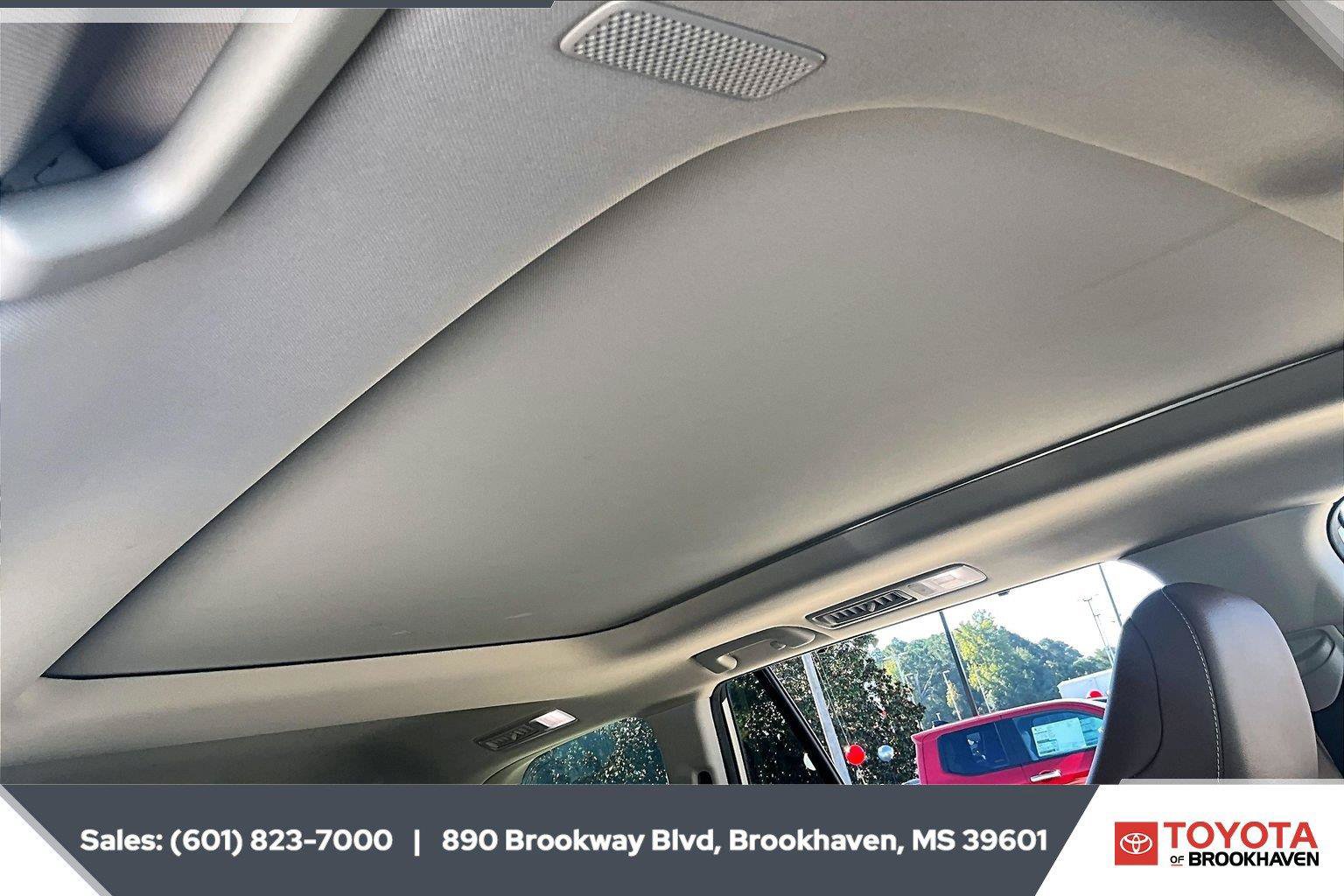 Used 2024 Toyota Grand Highlander AWD image 16