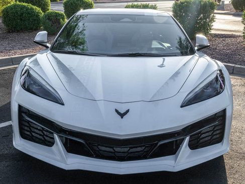 Used 2025 Chevrolet Corvette E-Ray AWD/4WD image 19