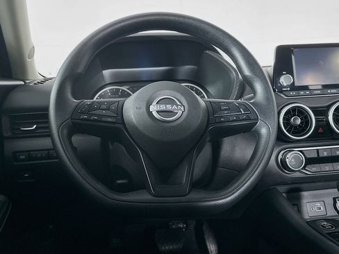 Used 2025 Nissan Sentra S image 17