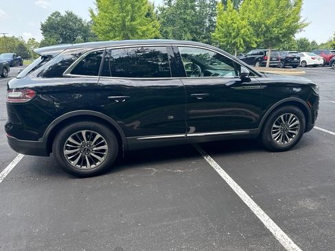 Used 2019 Lincoln Nautilus Select FWD image 4