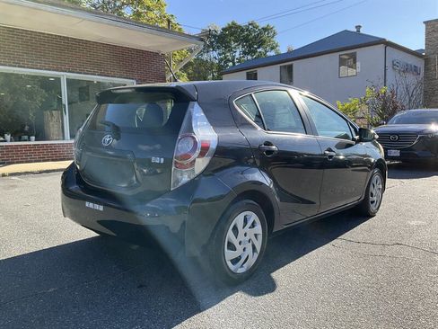 Used 2012 Toyota Prius C One image 6