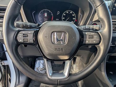 Used 2025 Honda Pilot Touring image 42