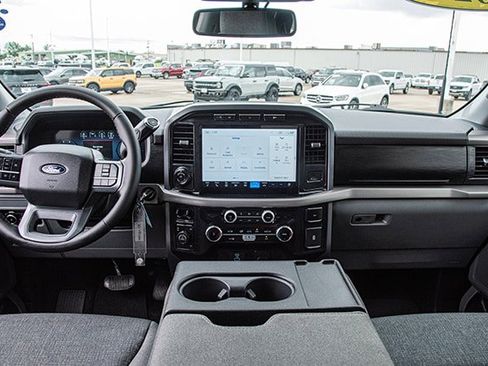 Used 2024 Ford F150 XLT w/ Tow/Haul Package image 5