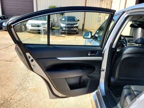 Used 2012 Subaru Legacy 2.5i Premium AWD/4WD image 26
