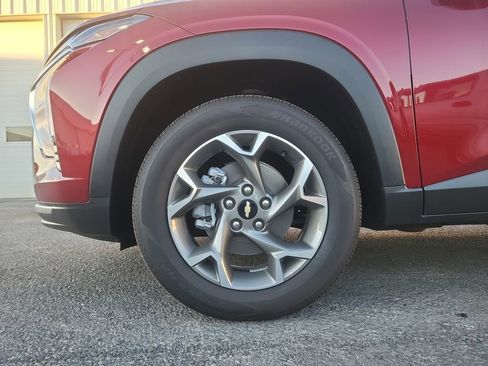 New 2025 Chevrolet Trax LT w/ Driver Confidence Package image 20