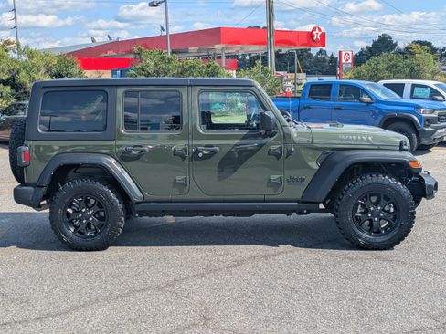 Used 2021 Jeep Wrangler Unlimited Sport image 3