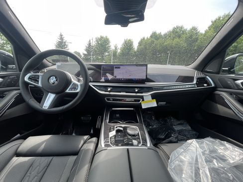 New 2027 BMW X7 xDrive40i w/ M Sport Package AWD/4WD image 18