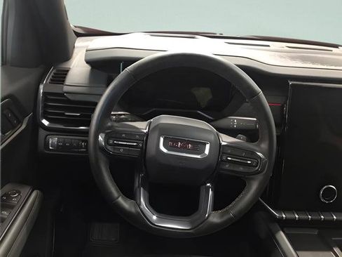 Used 2025 GMC Acadia AT4 w/ Luxury Package AWD/4WD image 12