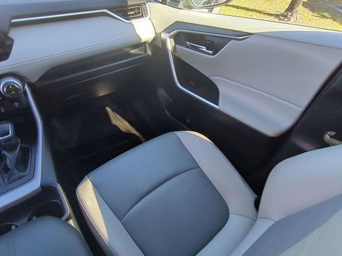 Certified 2021 Toyota RAV4 XLE Premium image 17