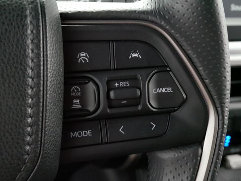 Certified 2026 Toyota 4Runner TRD Off-Road Premium AWD/4WD image 25