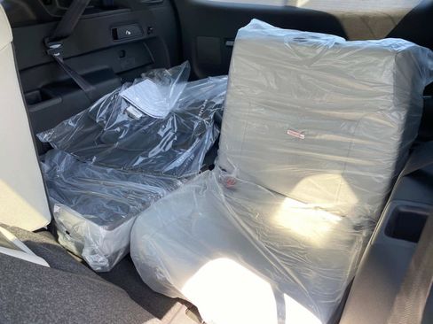 New 2025 Mitsubishi Outlander AWD image 8