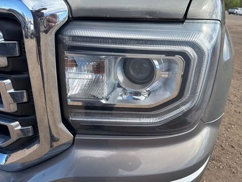 Used 2017 GMC Sierra 1500 SLE w/ SLE Value Package image 9