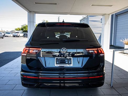 Used 2023 Volkswagen Tiguan SE R-Line image 16