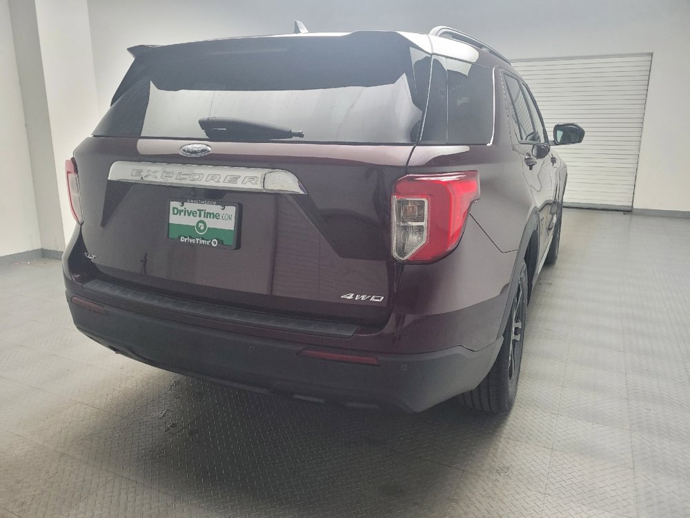 Used 2022 Ford Explorer XLT AWD/4WD image 7
