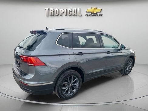 Used 2022 Volkswagen Tiguan SE FWD image 5