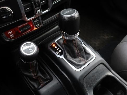 Used 2020 Jeep Gladiator Rubicon image 24