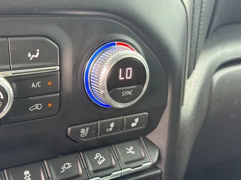 Used 2022 GMC Sierra 1500 Denali w/ Denali Premium Package AWD/4WD image 26