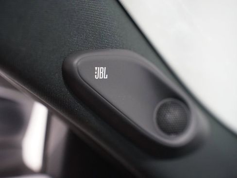 New 2025 Toyota Crown Signia image 26