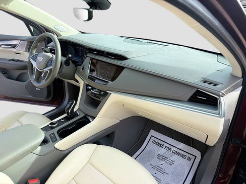 Used 2022 Cadillac XT5 Premium Luxury w/ Technology Package AWD/4WD image 31