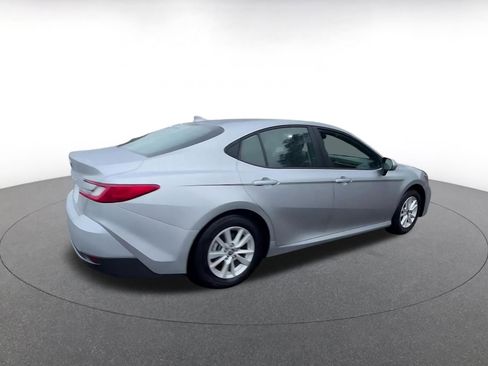 Used 2025 Toyota Camry LE image 15