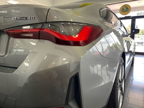 Used 2022 BMW i4 eDrive40 RWD image 17
