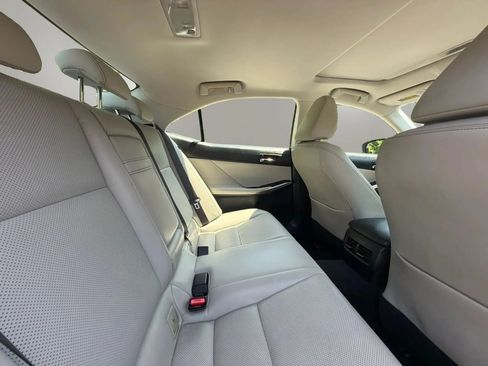 Used 2014 Lexus IS 250 RWD image 22