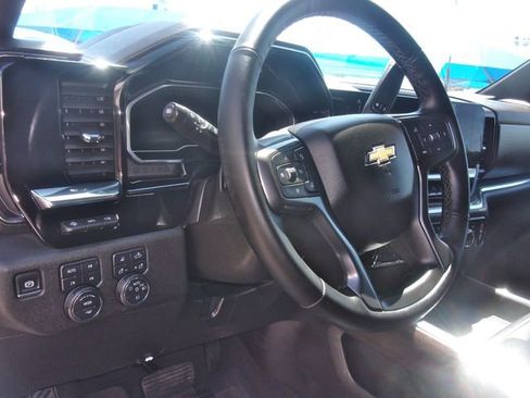 Used 2025 Chevrolet Silverado 2500 High Country w/ Technology Package AWD/4WD image 32