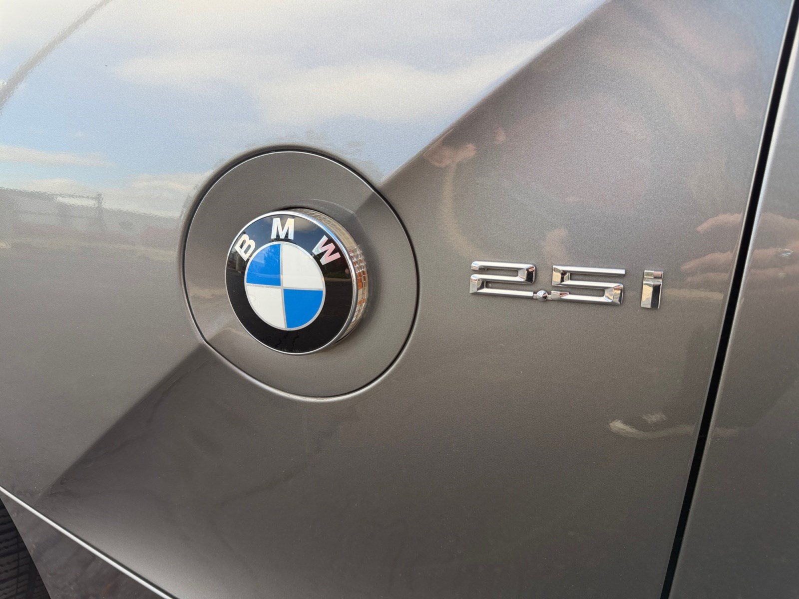 Used 2005 BMW Z4 2.5i RWD image 22